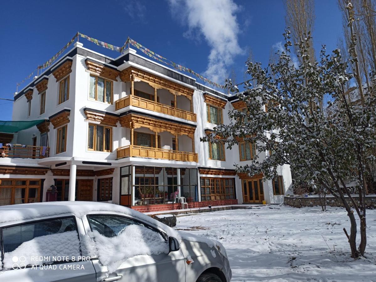 Готель Rock Castle Residency Лех Екстер'єр фото