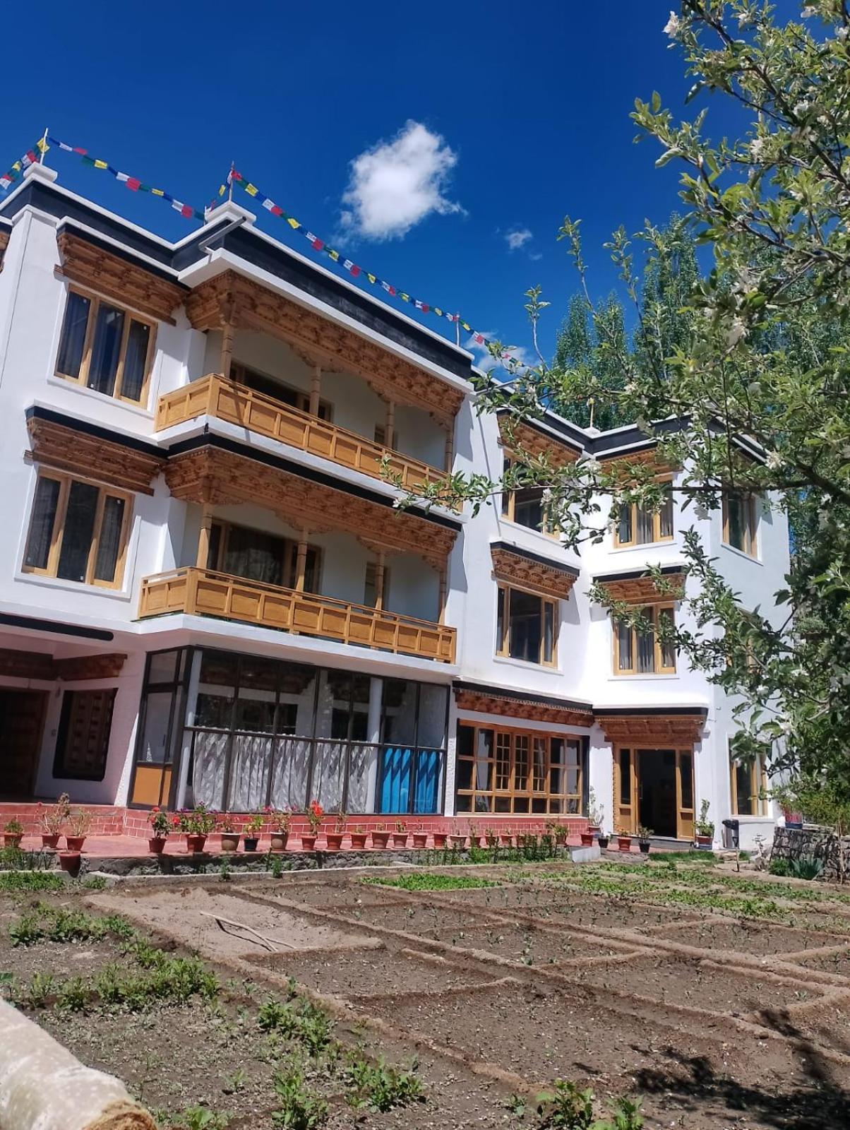 Готель Rock Castle Residency Лех Екстер'єр фото